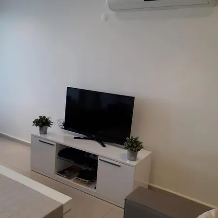 Апартаменты Orka Gardens F1